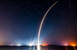 У SpaceX просто нет конкурентов: за несколько лет компания Илона Маска запустила 250 миссий Starlink, на орбиту вывели уже почти 8500 спутников