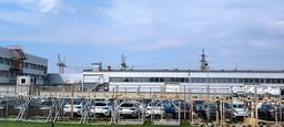 Lada Sport не берут? Стоянка АвтоВАЗа забита готовыми машинами и окрашенными кузовами
