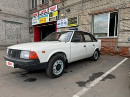 «Москвич» 1990 года выпуска по цене новой Lada Granta: в Москве продают «капсулу времени» «Москвич-2141» за 750 тыс. рублей