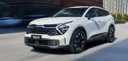 Это новый дешёвый Kia Sportage с физическими кнопками: свежайший кроссовер показали внутри и снаружи