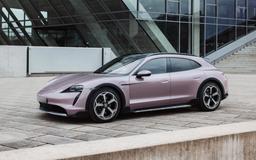 Porsche Taycan Cross Turismo вернулся в Россию по параллельному импорту и с космическим ценником
