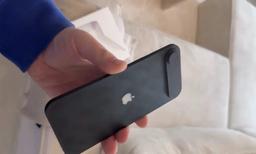 Этот iPhone действительно должен выделяться. Появились качественные фото макета iPhone 17 Air
