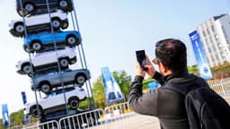 Запредельная прочность и «кабина-клетка»: кроссовер Chery Tiggo 8 CSH выдержал нагрузку в 11,5 т