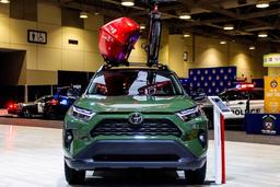 Покупатели месяцами ждут новые Toyota: компания не справляется с заказами