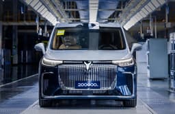 Огромные «ноздри», как у BMW, всплывающие экраны и адаптивная подвеска. Voyah празднует выпуск 200-тысячного автомобиля