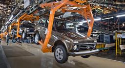АвтоВАЗ заявил о «драматическом падении рынка». Продажи Lada в марте 2025 года просели на 33% относительно марта 2024 года