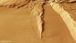 Контрастные ландшафты Марса во всей красе: Mars Express прислал новые снимки Красной планеты