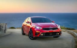 Kia готовится к возвращению в Россию? Компания зарегистрировала в РФ популярную модель Forte (Cerato)