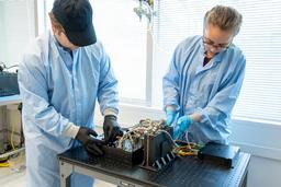 Квантовая сеть выходит на орбиту: Boeing испытывает наземный прототип для космической миссии