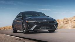 Новейшие Hyundai Elantra 2025 в России упали уже до 1,8 млн рублей. Это гораздо дешевле китайских и российских аналогов