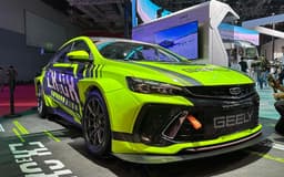 Geely представила спиртовой спорткар Binrui Cool: чистый метанол и 250 л.с.