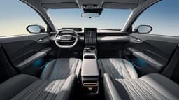 Замена Toyota Camry с огромным экраном — теперь всего 2,35 млн рублей. Дилеры пытаются избавиться от запасов больших седанов Changan Lamore
