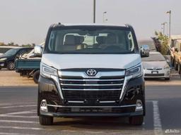 Больше и круче Toyota Alphard — и гораздо дешевле. В Россию везут особо просторную Toyota Granvia 2025