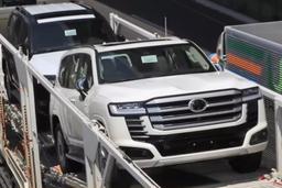 Toyota наконец-то «допилила» Land Cruiser 300: внедорожник получил мощную гибридную систему, как у Toyota Tundra