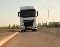 КамАЗ — абсолютный лидер на рынке тяжелых грузовиков в России, но продажи машин сильно упали