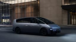 В России начала продавать новейшие Li Auto Mega 2025. Можно сэкономить более 2 млн рублей, выбрав машину с небольшим пробегом
