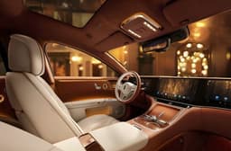 Замена Mercedes-Maybach S-Class длиной почти 5,5 м с крошечным радиусом разворота 3,8 м, мощностью до 864 л.с. и новейшими технологиями. Серийная версия Maextro S800 прибыла к дилерам