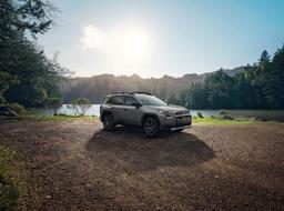 Toyota переписывает цены на автомобили