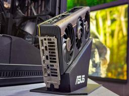 «Деревянная» видеокарта с SSD и USB-C. Asus представила не самую обычную GeForce RTX 5080 ProArt