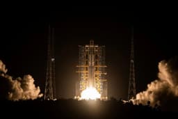 Китайская космическая программа не останавливается: ракета-носитель Long March 7A вывела 7 тонн на геостационарную орбиту