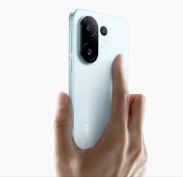 И Pro, и mini. Представлен Vivo S30 Pro mini — небольшой экран 6,31 дюйма, Dimensity 9300+, 6500 мАч, 90 Вт, IP69 и три раза по 50 Мп