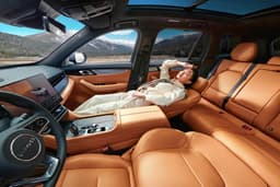 Большой и мощный кроссовер Geely — очень дешево: 554-сильный полноприводный Lynk & Co 09 EM-P в Китае продают со скидкой в 5555 долларов