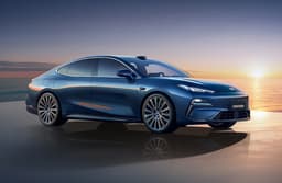 Седан Geely Galaxy Star 8 в разы популярнее Toyota Camry в Китае на старте продаж: 10 000 предзаказов всего за 6 дней