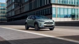 Новейший кроссовер Toyota с расходом до 5 л на 100 км и отличным оснащением — теперь дешевле. Представлен Toyota Yaris Cross Hybrid 2025