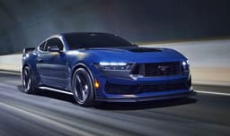 Американская «Темная Лошадка» с атмосферным 5,0-литровым мотором V8 уже в России. У дилера появился Ford Mustang Dark Horse 2025