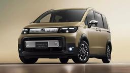 В продаже в России появился Honda Freed Crosstar: компактвэн-кроссовер с простым атмосферным мотором оценили в 2,14 млн рублей