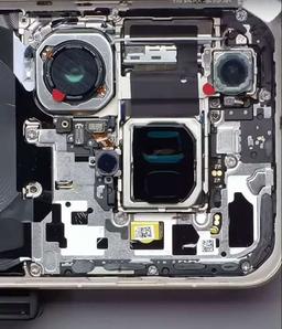 Уникальную камеру Huawei Pura80 Ultra за 400 долларов показали под микроскопом: первое видео разборки новейшего флагмана Huawei
