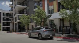 Самостоятельная доставка Tesla на скорости до 115 км/ч. Глава Xiaomi признал лидерство Tesla во многих областях