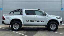 В продаже в России появился Toyota Hilux 2025 в особо внедорожном исполнении с доработками от Arctic Trucks