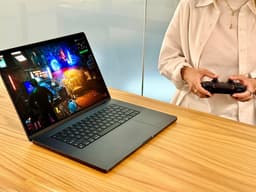 Cyberpunk 2077 на MacBook в 120 к/с при ультра-настройках. CD PROJEKT RED готовит новое обновление игры 