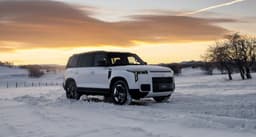 Замена Land Rover с официальной гарантией до 8 лет или 240 000 км и запасом хода более 1300 км подешевела на 1 млн рублей: сколько просят за внедорожник Rox 01 в России