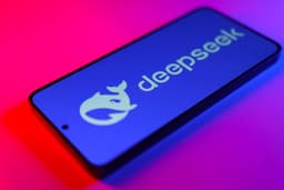 Охота на DeepSeek не прекращается: Германия требует удалить чат-бот из магазинов приложений Apple и Google