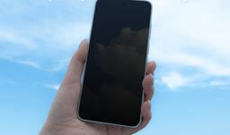 Самая узкая белая рамка в мире: рассекречен Meizu 22