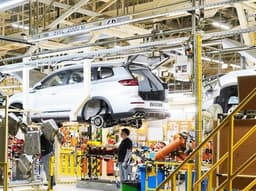 Сборка Xcite остановилась. Бывший завод Nissan, где выпускали Lada X-Cross 5, а также планируют собирать Lada Iskra, ушёл в отпуск