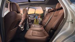 Таких Chery в России еще не было. К дилерам приехали первые автомобили Tenet