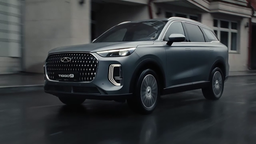 Конкурент Geely Monjaro от Chery подешевел в России на 400 тыс. рублей. Chery снизила стоимость флагманского кроссовера Chery Tiggo 9