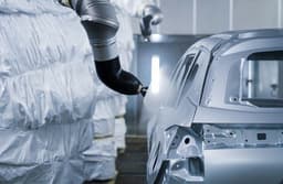 На бывшем заводе Volkswagen сварены и окрашены первые машины, которые собираются с немецкой системой контроля качества — Tenet