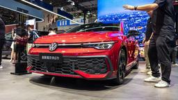 Volkswagen сохранит Golf GTI с ДВС до середины 2030-х годов