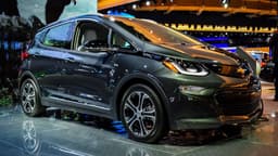 Chevrolet Bolt следующего поколения перейдет на новые LFP-аккумуляторы, получит увеличенный запас хода и быструю зарядку