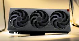 AMD Radeon VII Vega возвращается: китайская Zephyr возродит дизайн Radeon VII в новой видеокарте