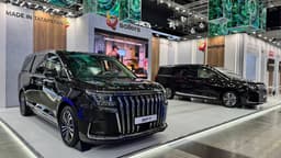 Аналог Toyota Alphard российской сборки в максимальном исполнении. Представлена топовая версия отечественного минивэна Sollers SP7