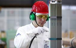 Росатом к 2030 году создает карбидокремниевые твэлы, они позволят строить АЭС проще и дешевле
