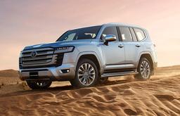 В Россию приехал обновлённый Toyota Land Cruiser 300 — 14,5 млн рублей за легендарную надежность, новую цифровую панель приборов и улучшенную медиасистему