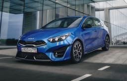 У дилеров вновь появились Kia Ceed российской сборки: «автомат» и гарантия 5 лет — за 2,7 млн рублей
