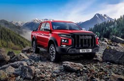 Всё те же 8-ступенчатый «автомат», рама и полный привод, но теперь более подходящий мотор — 3,76 млн рублей. Стартовали продажи JAC T9 с дизелем