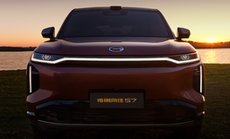 Аналог Hyundai Santa Fe c полным приводом и 500 л.с. — всего 4,6 млн рублей. До России добрался GAC Trumpchi S7